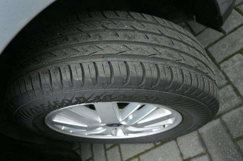 Używany Ford Galaxy Ghia 125 KM (91 kW) 2008 Szary (metalik) Minivan