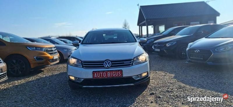 Biały Używany 2013 VW Passat Alltrack Kombi | 36 900 zł (Uczciwa cena) - Obraz 1/4