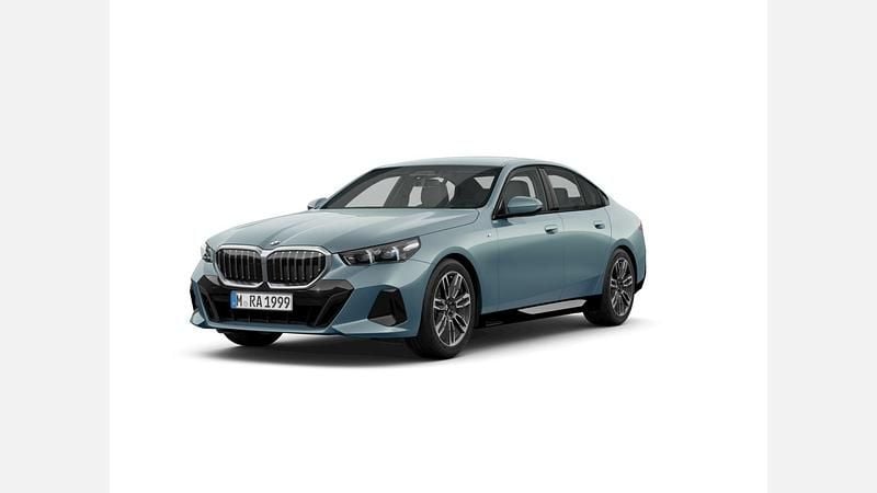 Zielony cape york metalizowany Używany 2024 BMW 520 Comfort Edition Sedan/Limuzyna | 237 900 zł (Super Cena) - Obraz 1/3
