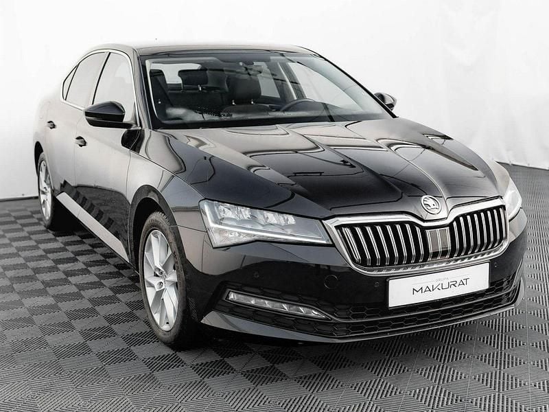 Używany Skoda Superb Ambition 190 KM (139 kW) 2022 Czarny Sedan/Limuzyna