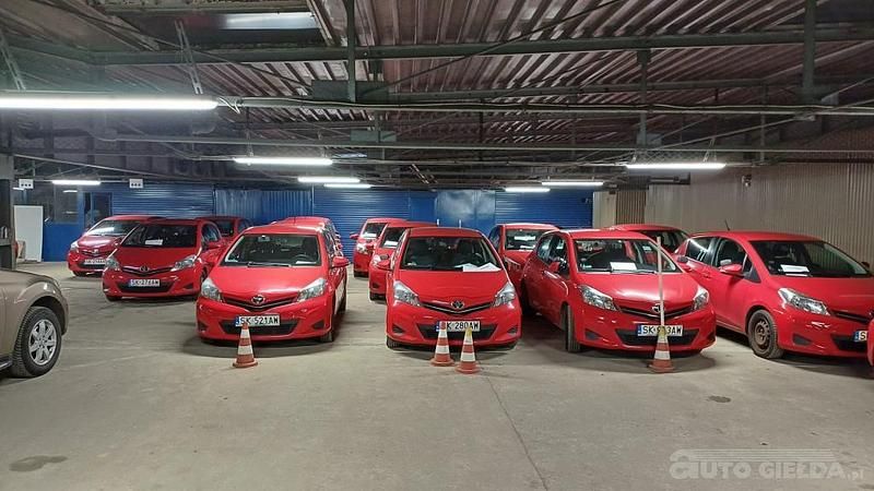 Czerwony Używany 2012 Toyota Yaris Hatchback | 17 000 zł (Super Cena) - Obraz 1/2