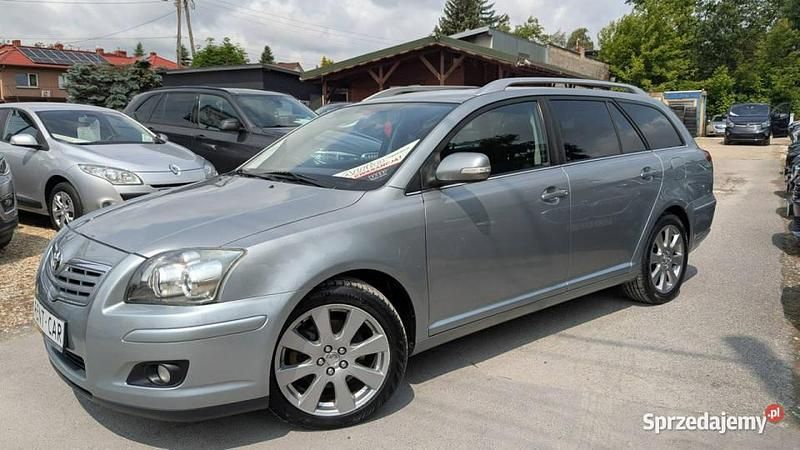 Szary Używany 2008 Toyota Avensis Kombi | 17 900 zł (Uczciwa cena) - Obraz 1/4
