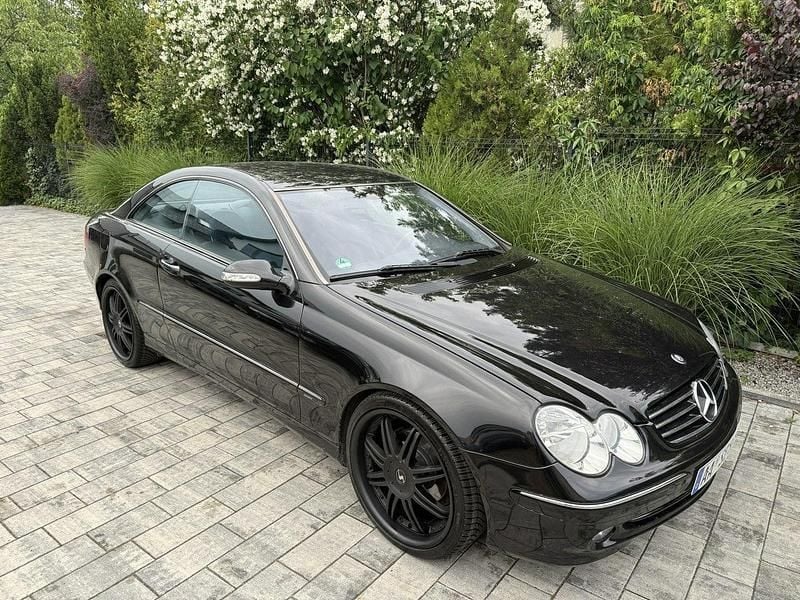 Czarny Używany 2005 Mercedes CLK200 Coupe | 24 900 zł - Obraz 1/4