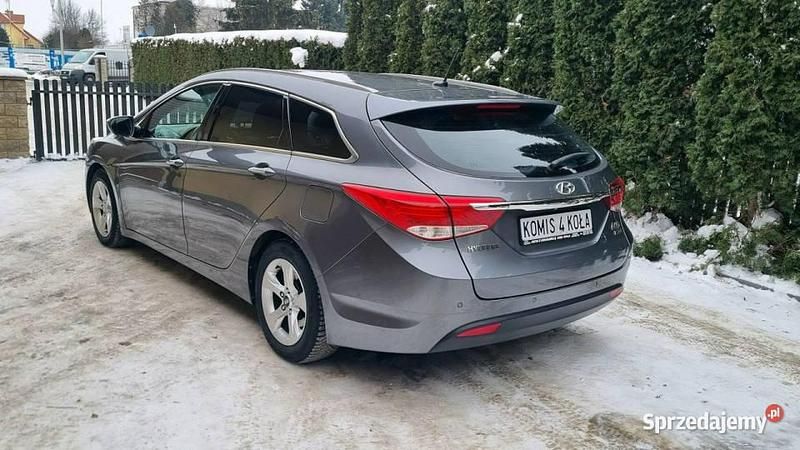 Używany Hyundai i40 136 KM (100 kW) 2013 Szary (metalik) Kombi