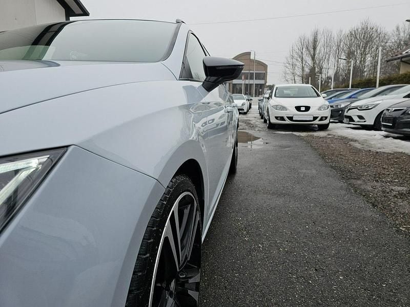 Używany Seat Leon Cupra 290 290 KM (213 kW) 2016 Biały Kombi
