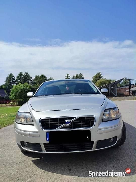 Srebrny Używany 2006 Volvo S40 Sedan/Limuzyna | 9400 zł (Dobra cena) - Obraz 1/4