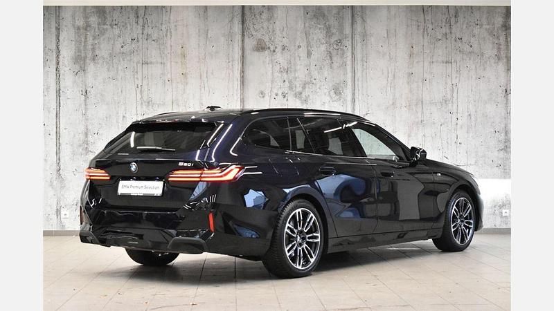 Używany BMW 520 Comfort Edition 190 KM (139 kW) 2025 Carbon black metallic metalizowany Kombi