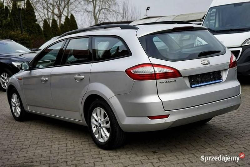Używany Ford Mondeo 115 KM (84 kW) 2010 Srebrny Kombi