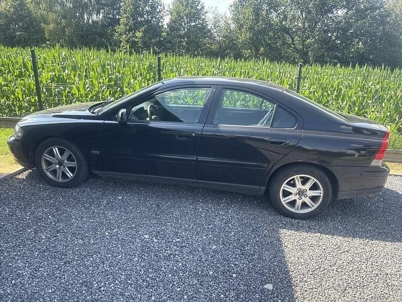 Czarny Używany 2002 Volvo S60 Sedan/Limuzyna | 5000 zł (Uczciwa cena) - Obraz 1/4