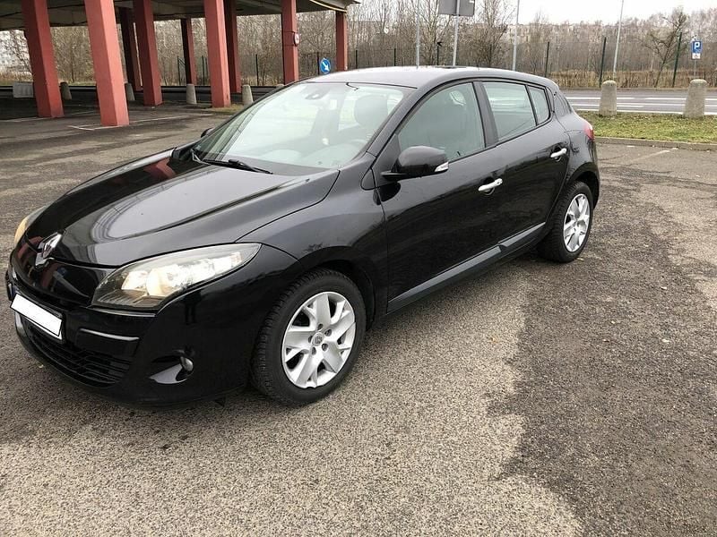 Używany Renault Mégane III 2011 Czarny Hatchback
