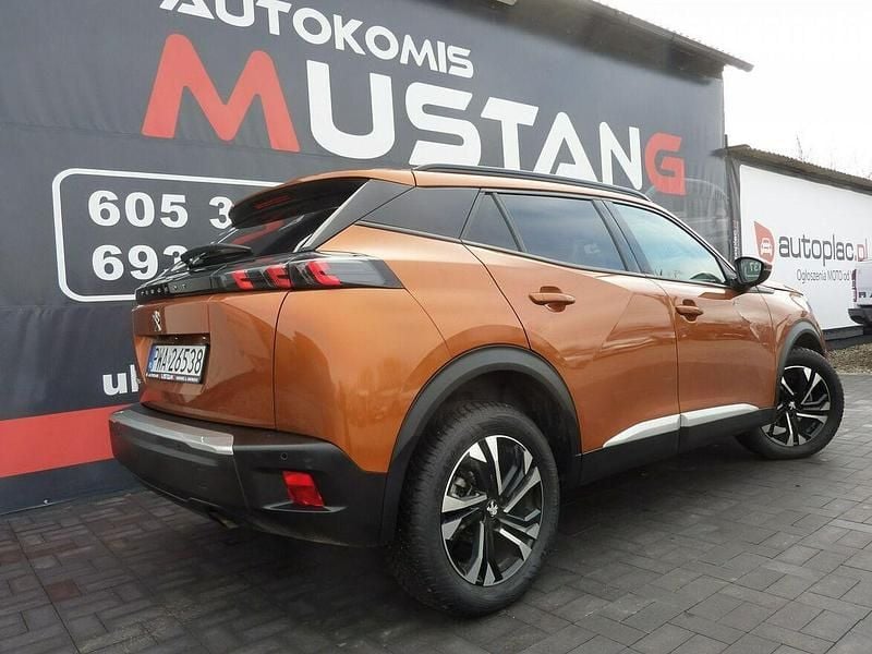 Używany Peugeot 2008 102 KM (75 kW) 2020 Brązowobeżowy SUV
