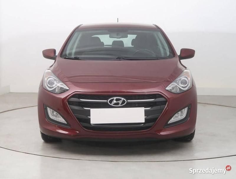 Bordowy Używany 2016 Hyundai i30 Hatchback | 31 499 zł (Uczciwa cena) - Obraz 1/4