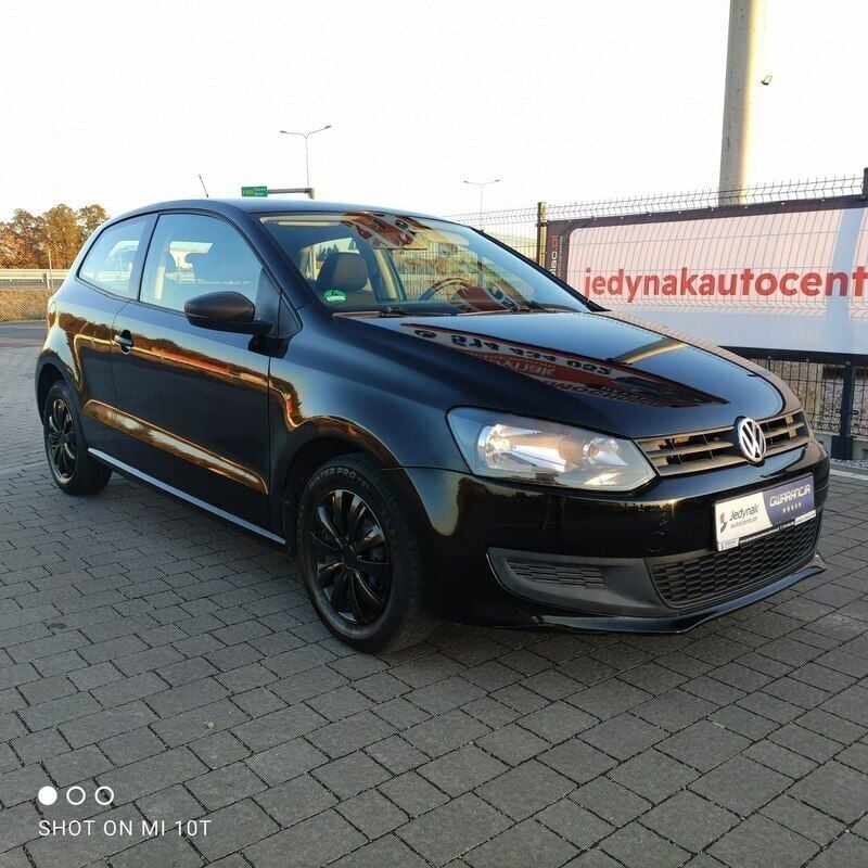 Czarny (metalik) Używany 2010 VW Polo Hatchback | 16 500 zł (Uczciwa cena) - Obraz 1/4