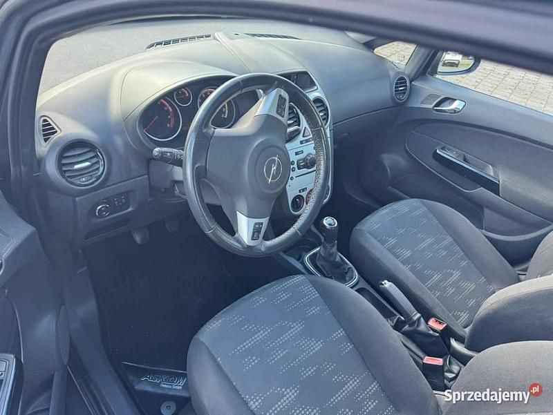 Używany Opel Corsa 2011 Szary Hatchback