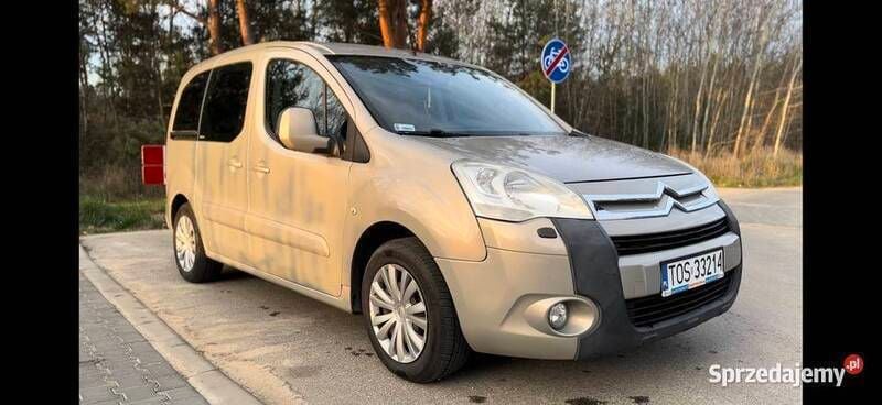 Beżowy Używany 2011 Citroën Berlingo Minivan | 20 000 zł (Uczciwa cena) - Obraz 1/4