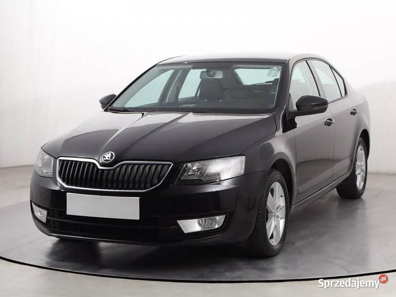 Używany Skoda Octavia 2014 Czarny Hatchback