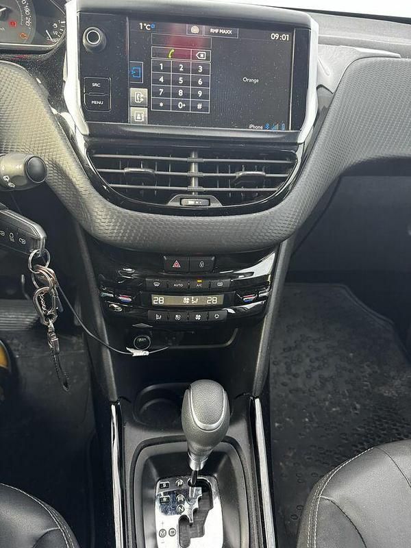 Używany Peugeot 2008 2016 Srebrny SUV