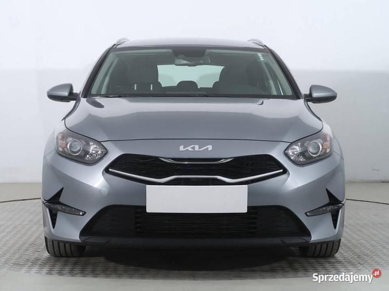 Szary Używany 2021 Kia Ceed Kombi | 71 999 zł (Uczciwa cena) - Obraz 1/4
