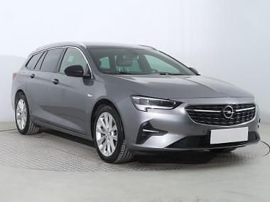 Szary Używany 2021 Opel Insignia Kombi | 65 999 zł (Uczciwa cena) - Obraz 1/4