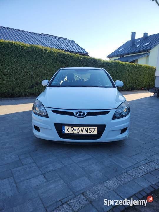 Biały Używany 2009 Hyundai i30 Hatchback | 9900 zł (Dobra cena) - Obraz 1/4