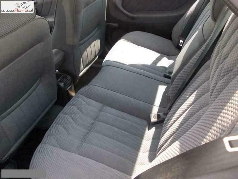 Używany Lancia Lybra 130 KM (95 kW) 2000 Srebrny (metalik) Sedan/Limuzyna