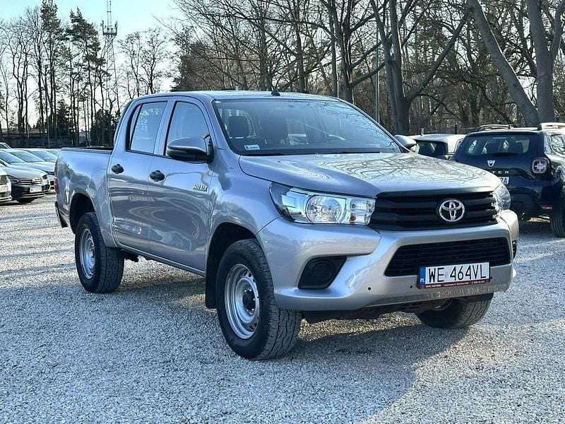 Srebrny (metalik) Używany 2018 Toyota HiLux Pickup | 97 800 zł (Uczciwa cena) - Obraz 1/4