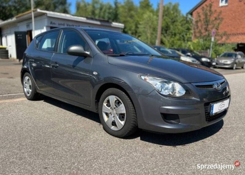 Używany Hyundai i30 109 KM (80 kW) 2010 Szary Hatchback
