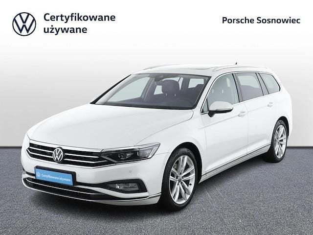 Używany 2022 VW Passat Kombi | 109 800 zł - Obraz 1/4