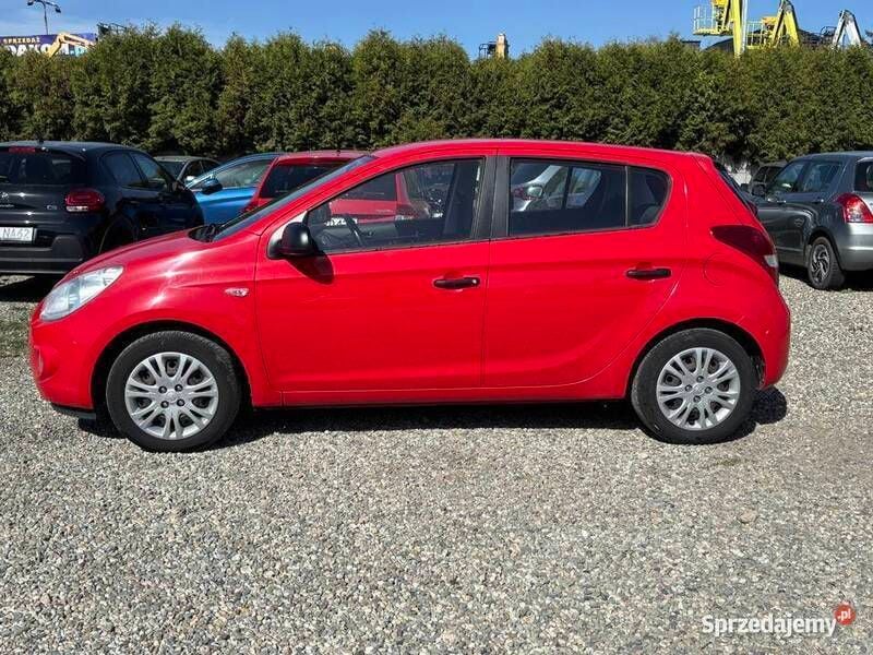 Czerwony Używany 2011 Hyundai i20 Hatchback | 14 990 zł (Super Cena) - Obraz 1/4