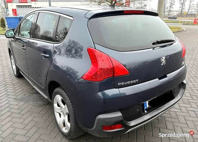 Używany Peugeot 3008 2012 Granatowy Kombi