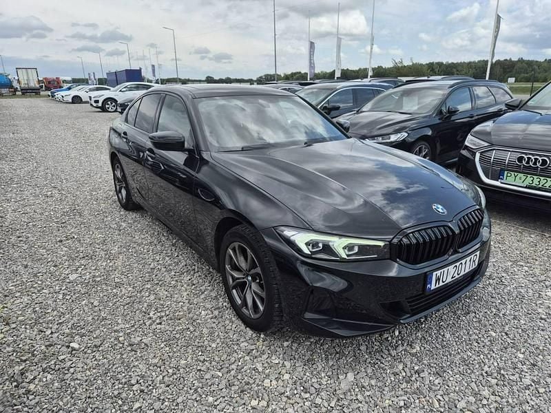 Czarny Używany 2023 BMW 320 Sedan/Limuzyna | 108 000 zł - Obraz 1/4