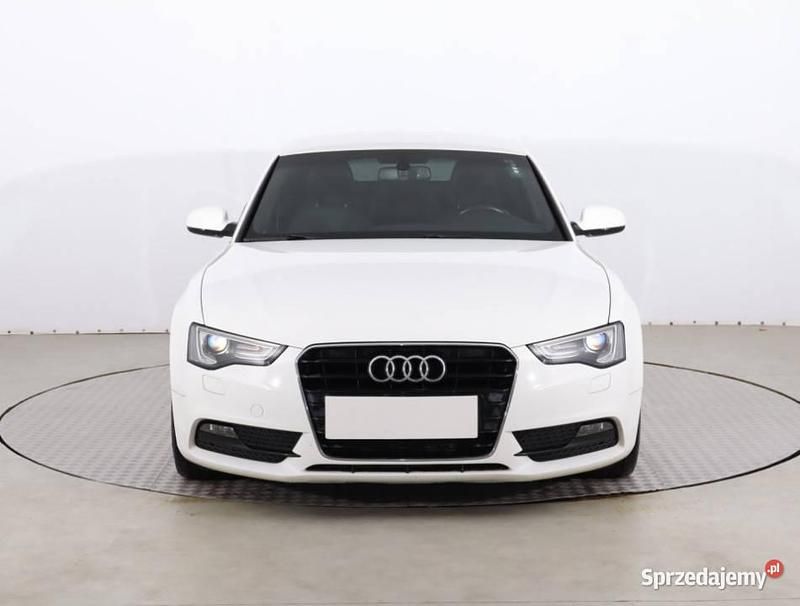 Używany Audi A5 2012 Biały Sedan/Limuzyna