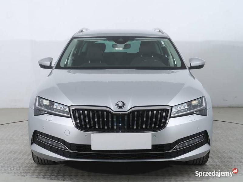 Srebrny Używany 2019 Skoda Superb Kombi | 92 999 zł (Dość drogi) - Obraz 1/4