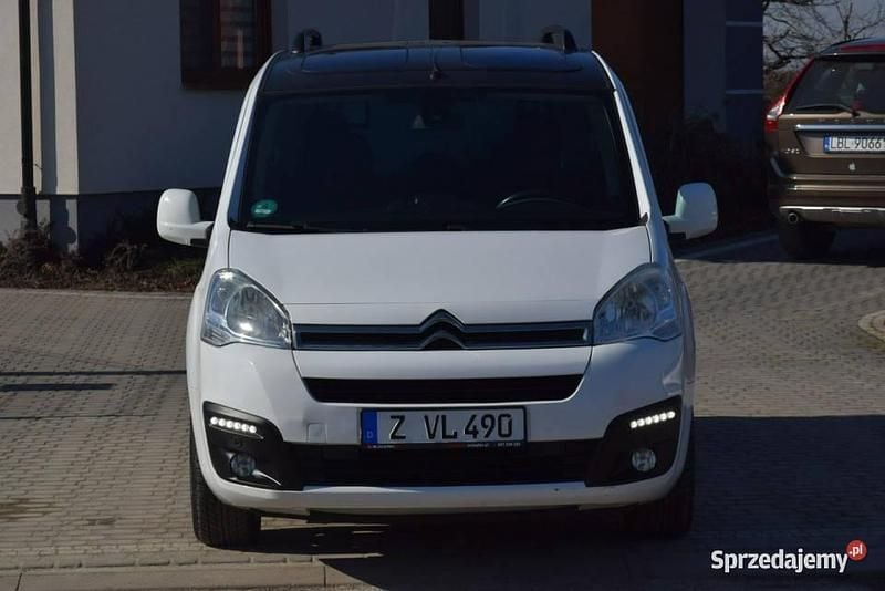 Używany Citroën Berlingo 120 KM (88 kW) 2017 Biały (metalik) Minivan