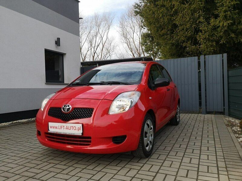 Czerwony Używany 2008 Toyota Yaris Hatchback | 15 900 zł (Uczciwa cena) - Obraz 1/4