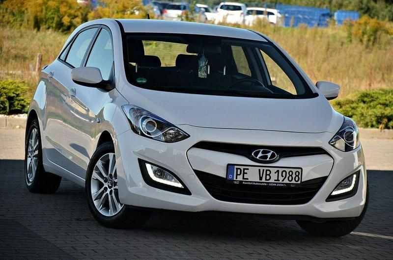 Biały Używany 2013 Hyundai i30 Hatchback | 26 900 zł (Uczciwa cena) - Obraz 1/4