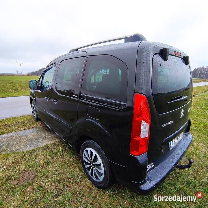 Czarny Używany 2010 Citroën Berlingo Minivan | 24 000 zł (Uczciwa cena) - Obraz 1/4