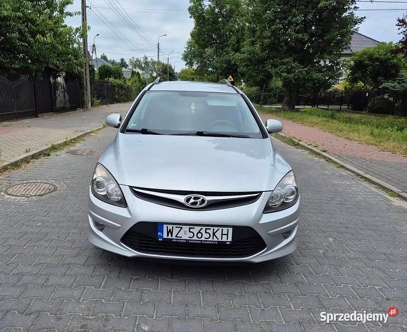 Srebrny Używany 2011 Hyundai i30 Kombi | 14 900 zł (Uczciwa cena) - Obraz 1/4