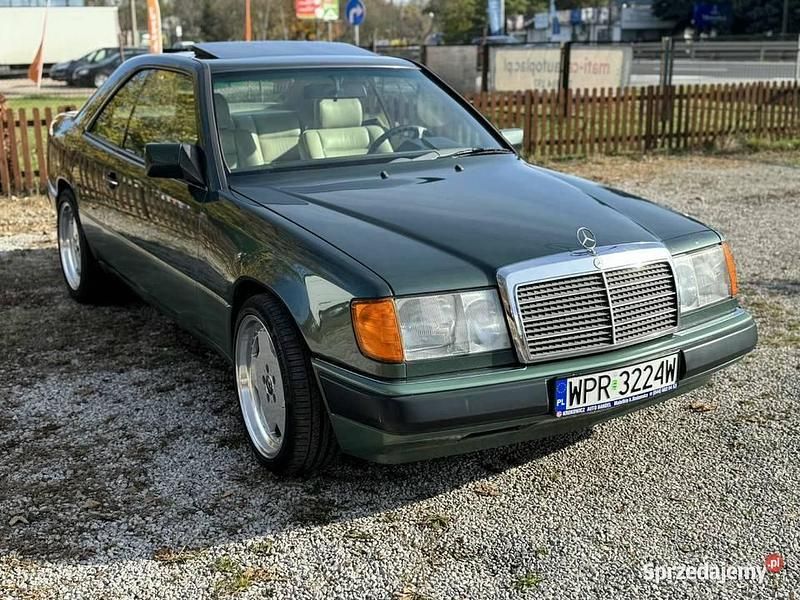 Zielony Używany 1990 Mercedes 230 Coupe | 45 000 zł - Obraz 1/4