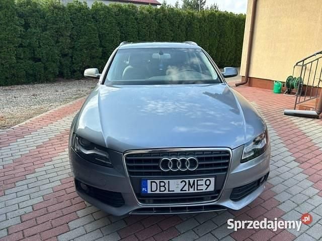 Srebrny Używany 2011 Audi A4 S-Line Kombi | 25 900 zł (Dobra cena) - Obraz 1/4