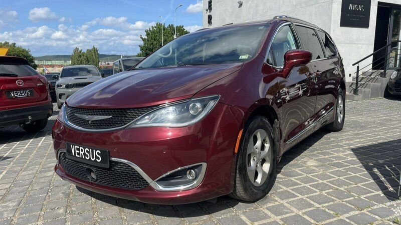 Bordowy Używany 2017 Chrysler Pacifica SUV | 88 000 zł (Drogi) - Obraz 1/4