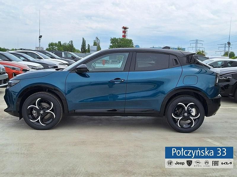 Nowe Alfa Romeo GT Junior 145 KM (106 kW) 2025 Niebieski ciemny (metalik) Hatchback