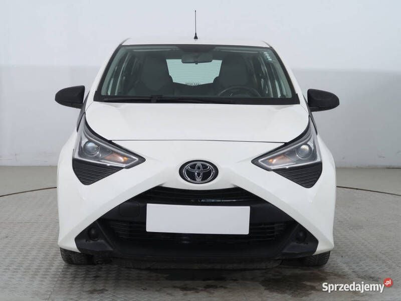 Biały Używany 2019 Toyota Aygo Hatchback | 28 999 zł (Uczciwa cena) - Obraz 1/4