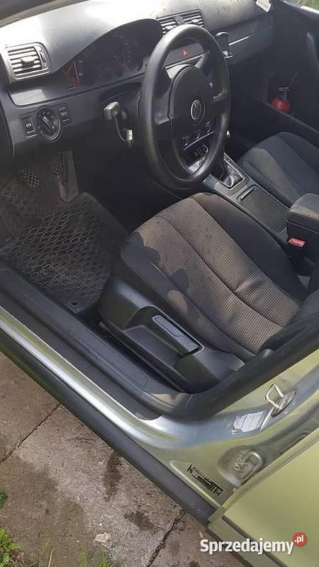 Srebrny Używany 2006 VW Passat Kombi | 7999 zł (Uczciwa cena) - Obraz 1/2