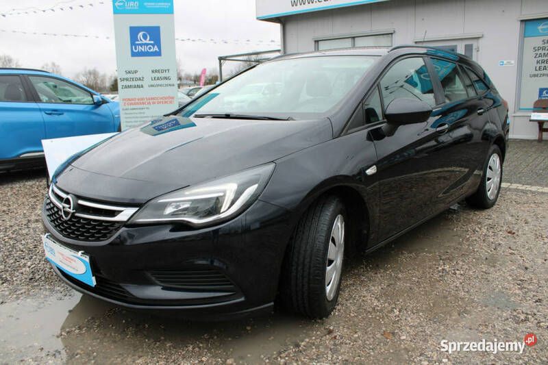 Czarny Używany 2019 Opel Astra Enjoy Kombi | 36 900 zł (Uczciwa cena) - Obraz 1/4