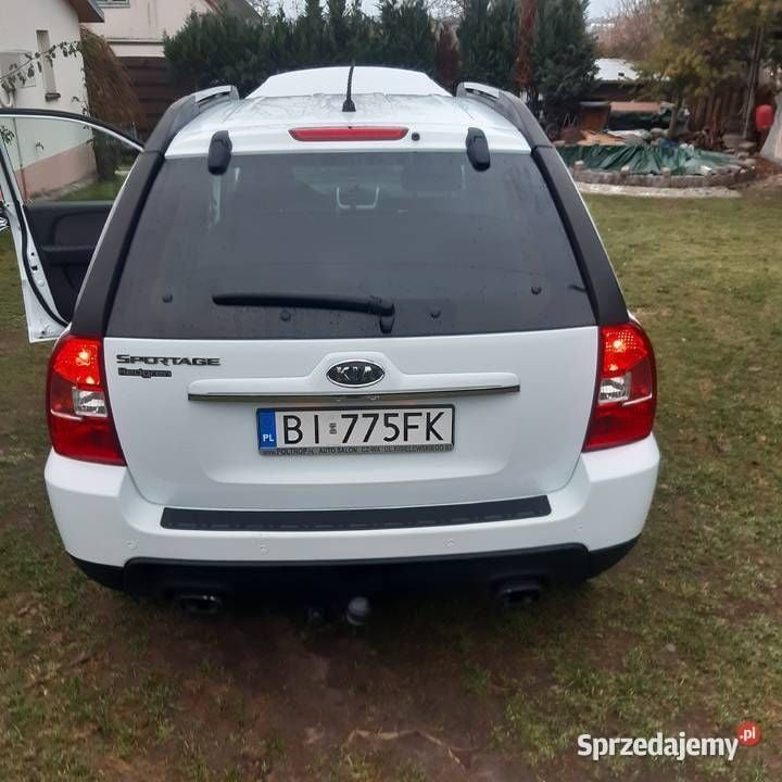 Biały Używany 2010 Kia Sportage SUV | 23 900 zł (Uczciwa cena) - Obraz 1/4
