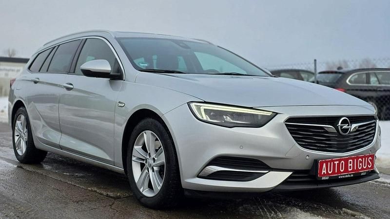 Używany Opel Insignia 170 KM (125 kW) 2020 Srebrny Kombi