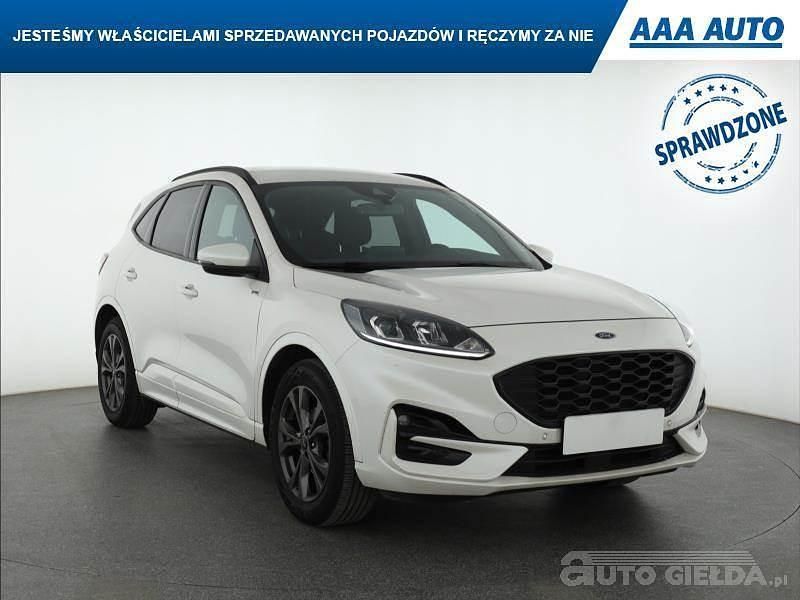 Używany Ford Kuga 150 KM (110 kW) 2023 Biały SUV