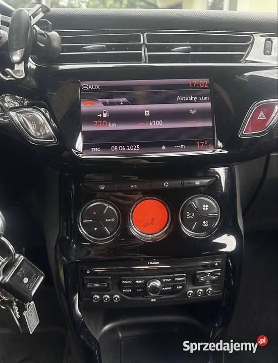 Srebrny Używany 2010 Citroën DS3 Hatchback | 16 900 zł (Uczciwa cena) - Obraz 1/4