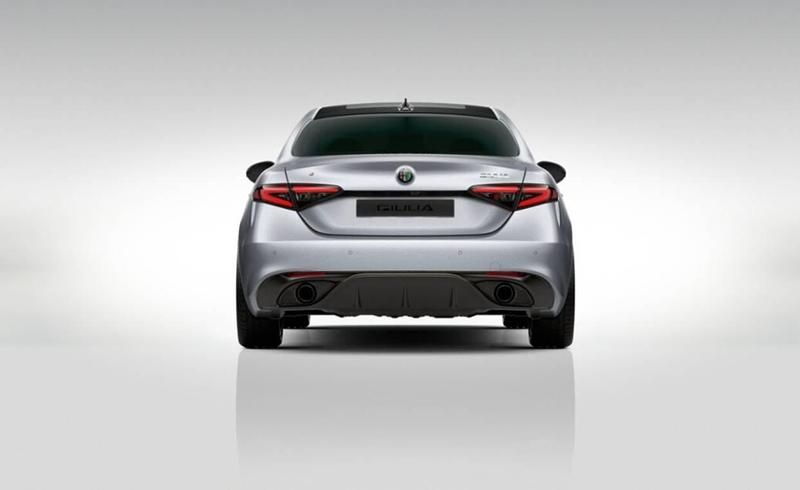 Nowe Alfa Romeo Giulia Veloce 280 KM (205 kW) 2025 Lakier metalizowany szary  vesuvio grey Sedan/Limuzyna